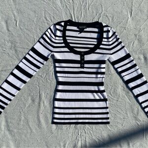 White House Black Market Black and White Striped Long Sleeve Button Up Size S